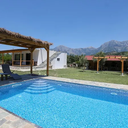 Micaj Apartment Himare