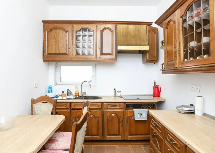 Apartment Micaj Himarë